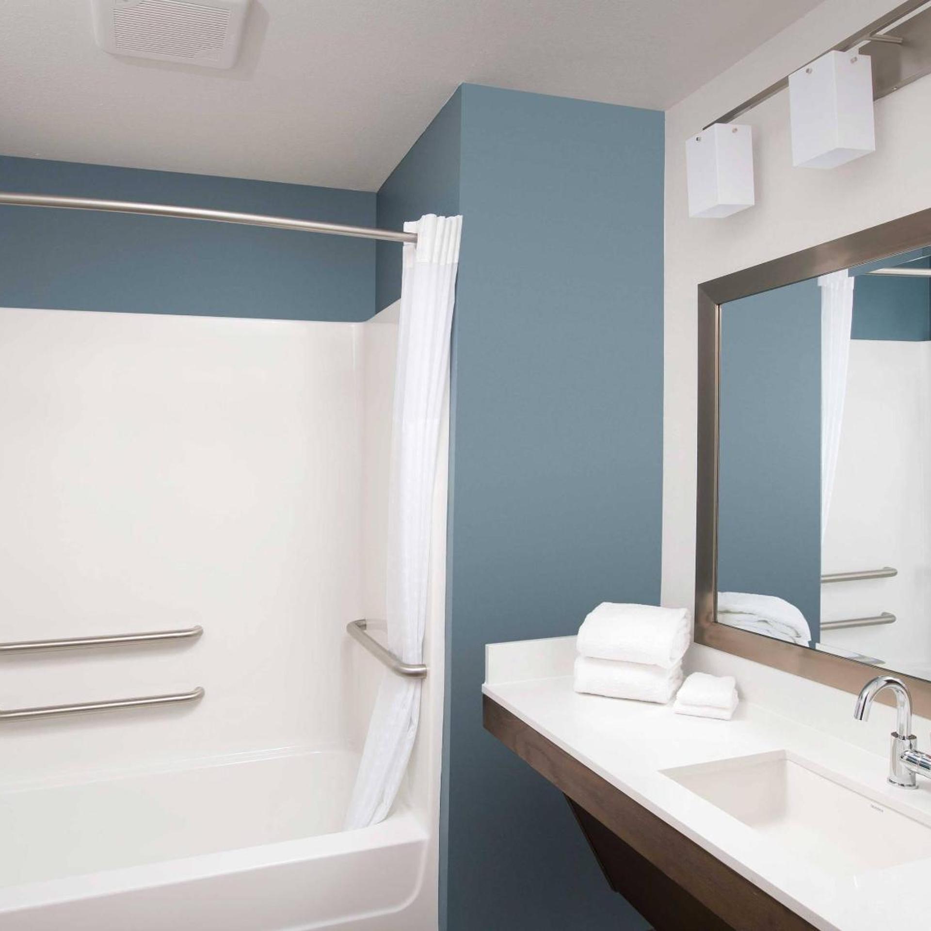 WoodSpring Suites Cleveland North 30/30