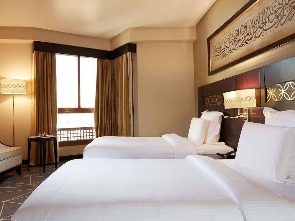 SUPERIOR, TWIN BEDS, CITY VIEW, ACCESSIBLE