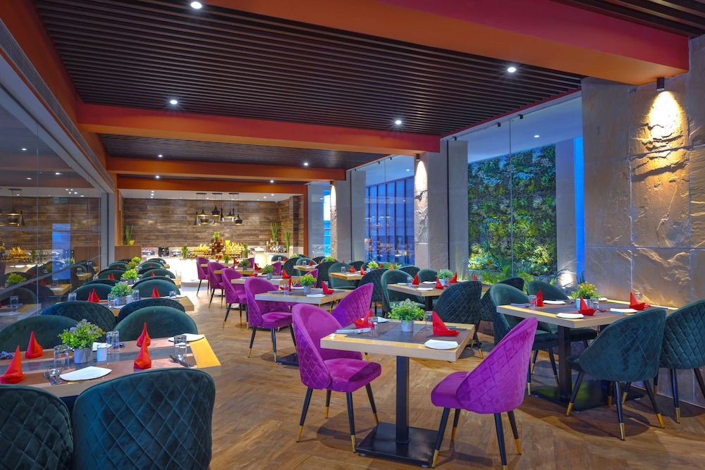 Royale Sarovar Portico Agra 56/65