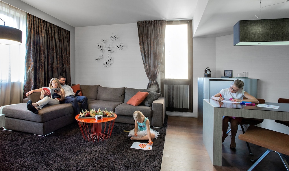 FirstName Toulouse - JDV by Hyatt 44/67