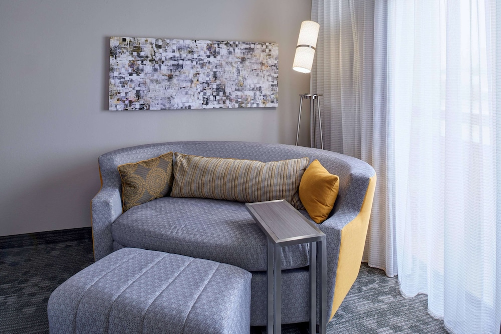 Sonesta Select Indianapolis Carmel 11/40