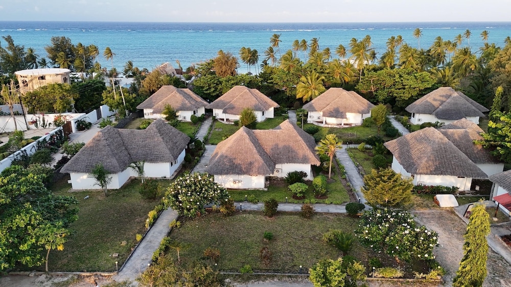 Zanzinite Beach Spa Hotel 31/39