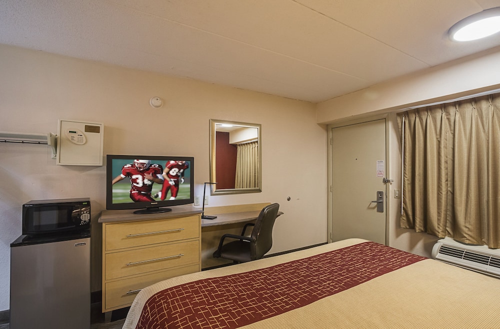 Red Roof Inn Indianapolis North 21/34