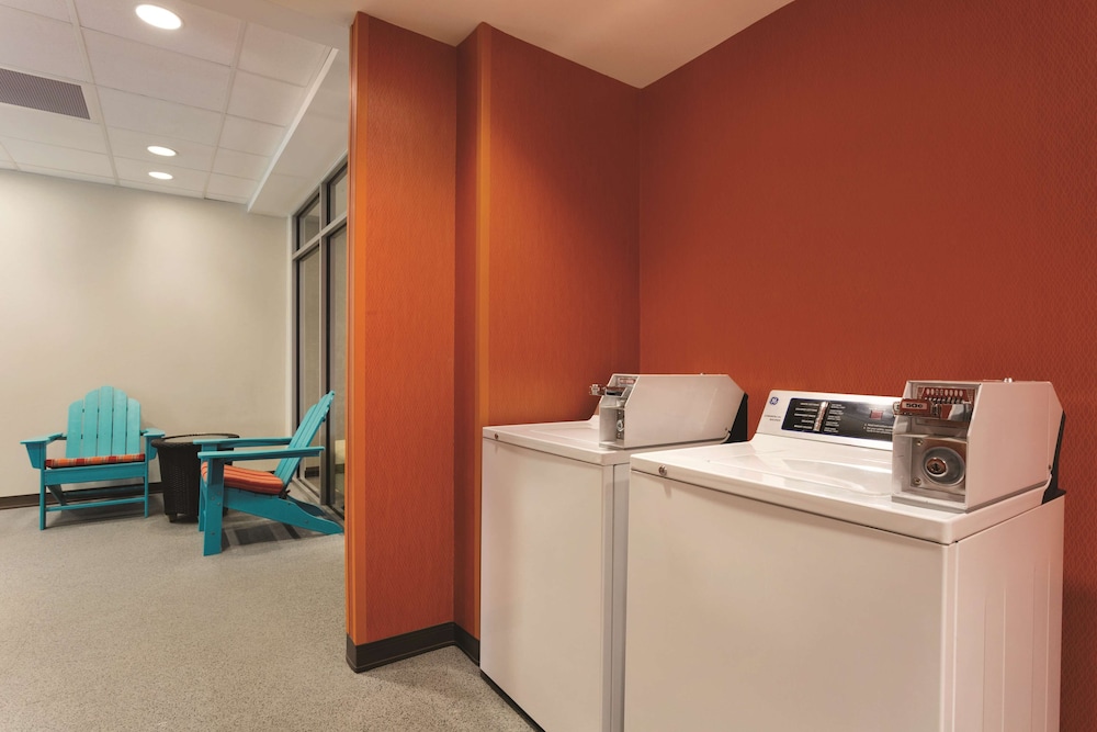 Home2 Suites by Hilton Pittsburgh Cranberry 20/40