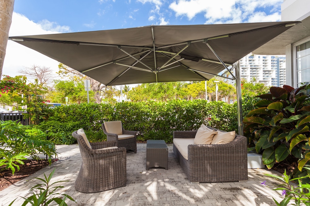 Liberty Park Hotel South Beach 11/76