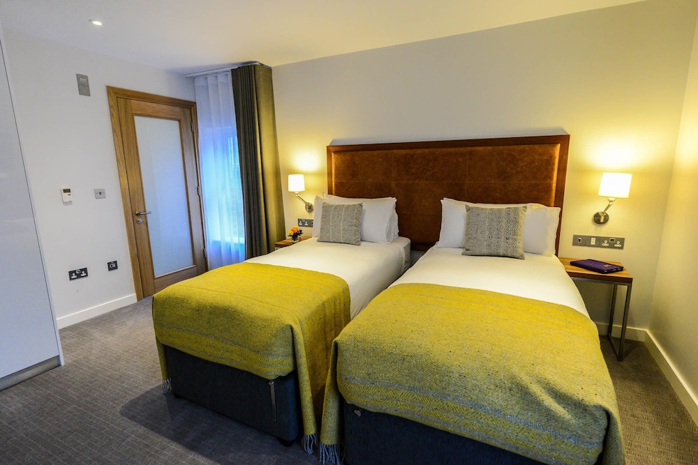 2 BEDROOMS, APARTMENT