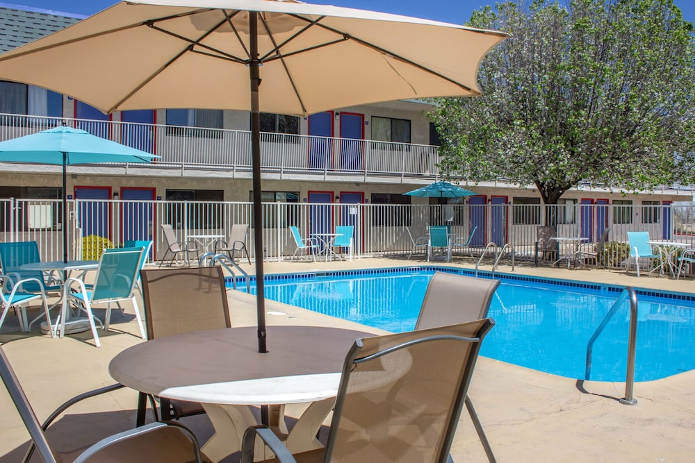 Knights Inn Sierra Vista East Fry 7/40
