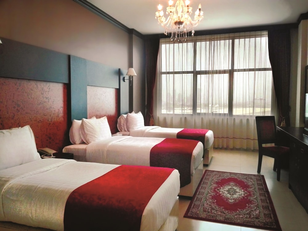ROYAL PHOENICIA HOTEL 12/50