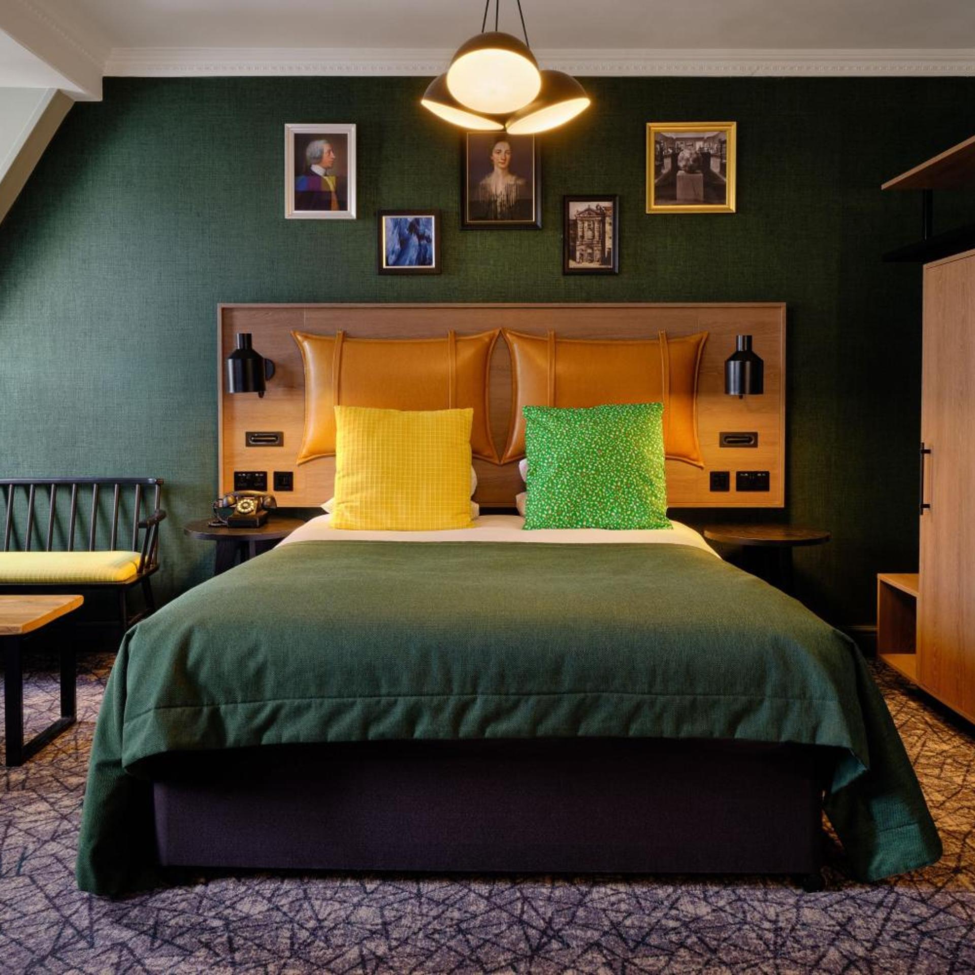 Gallery, Guest Room, King Bed