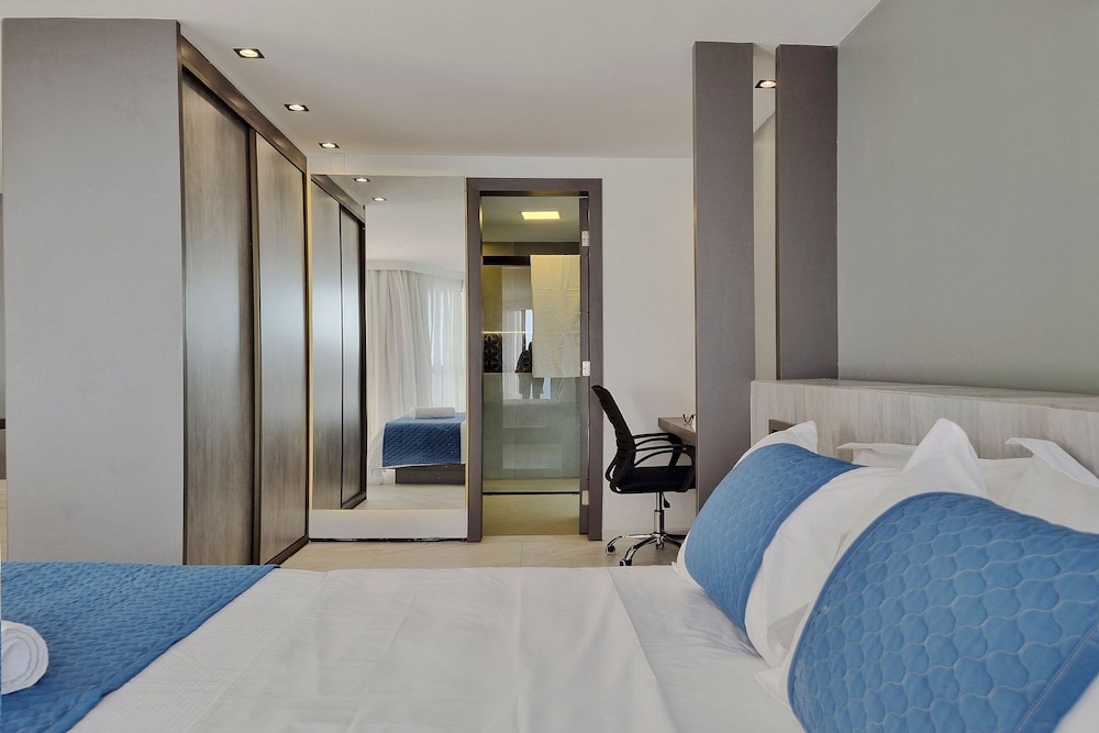 Iate Plaza Hotel 16/50