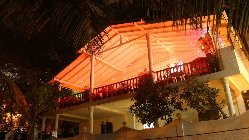 La Villa Guest House 6/50