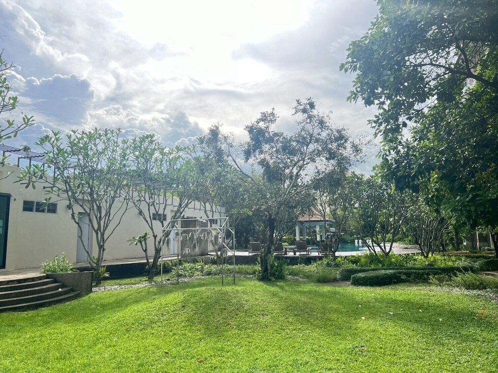 Harmony Resort Hotel 42/50