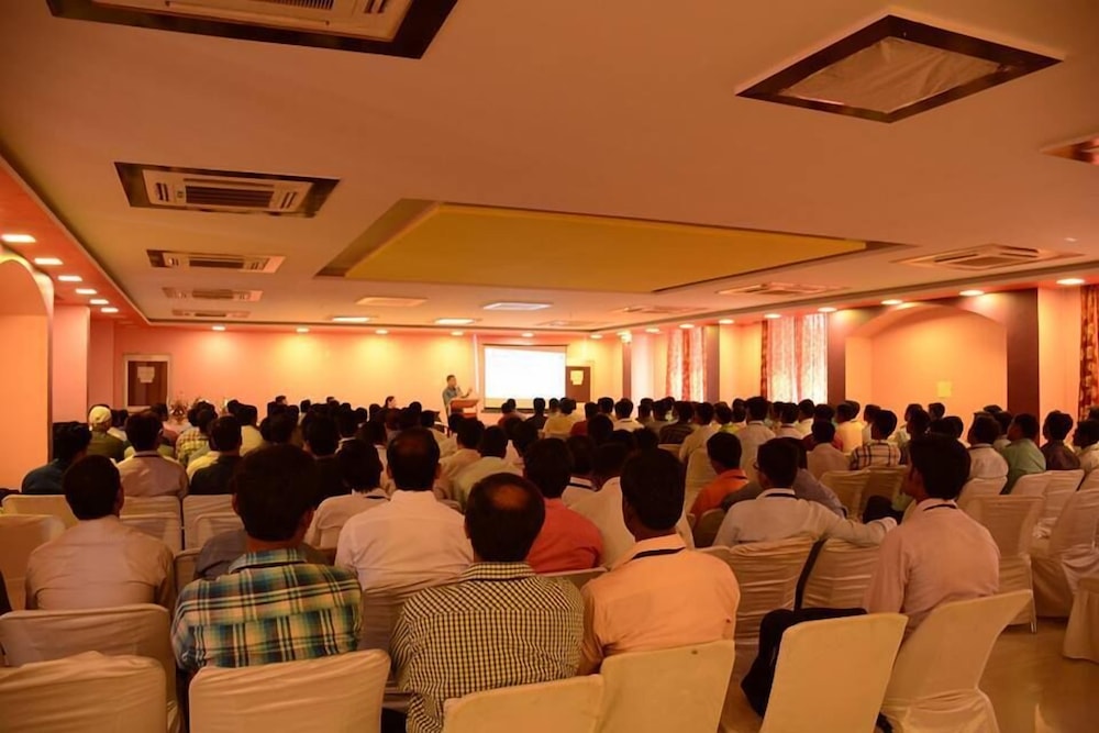 Hotel Ashoka Residency 27/36