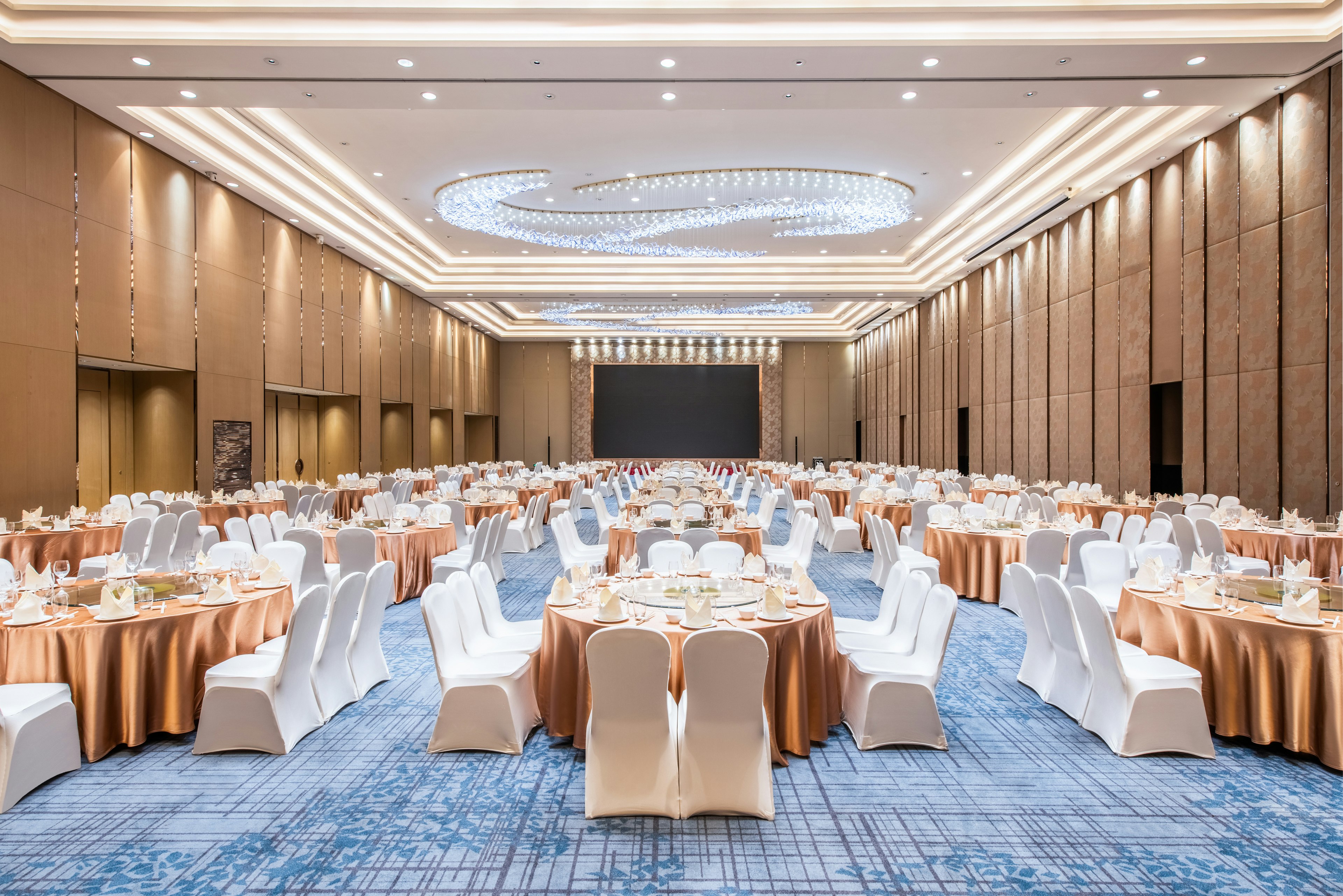 Holiday Inn Chongqing University Town 37/50