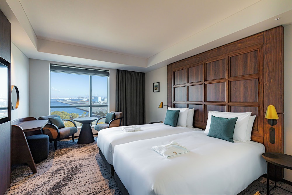 DELUXE, TWIN BEDS, HIGH FLOOR