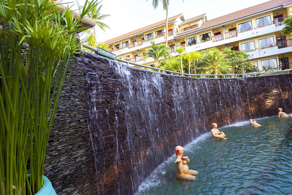 Karona Resort And Spa 41/50