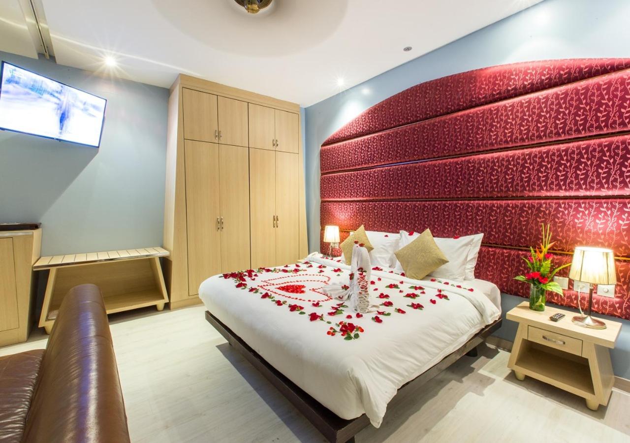 STANDARD JACUZZI SUITE