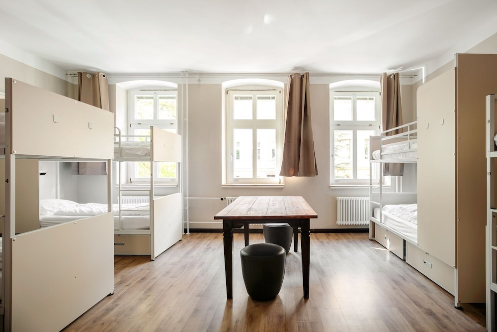 Eastseven Berlin Hostel 36/53