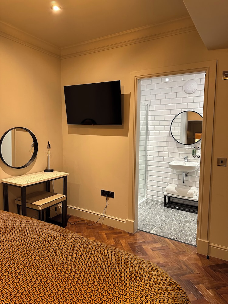 King Street Aparthotel 36/62