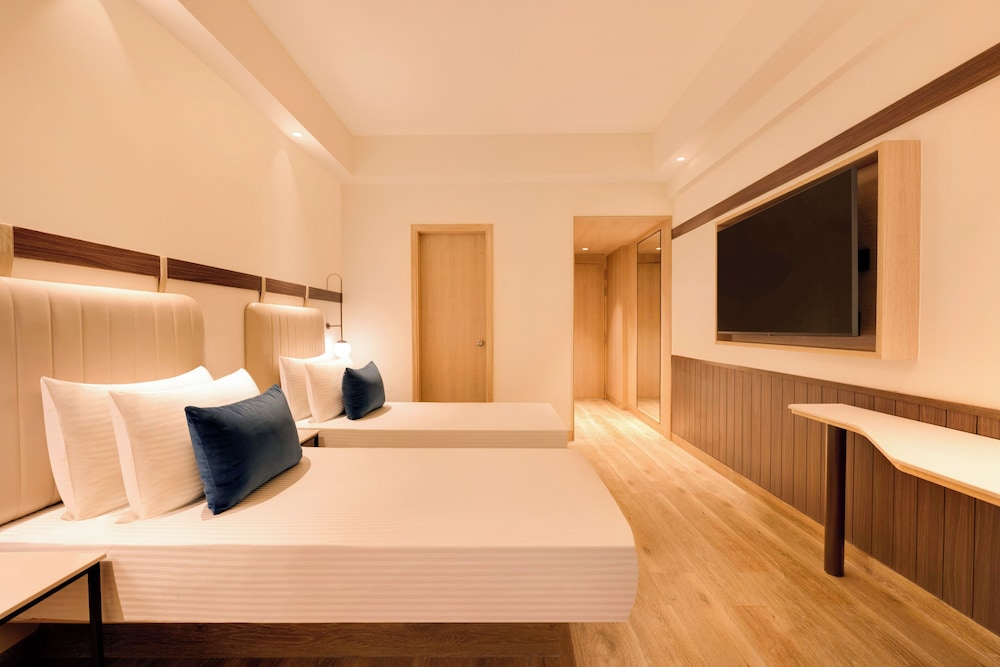 Lemon Tree Hotel Gachibowli Hyderabad 24/64