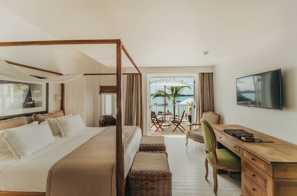Room, Queen Bed, Beach Front