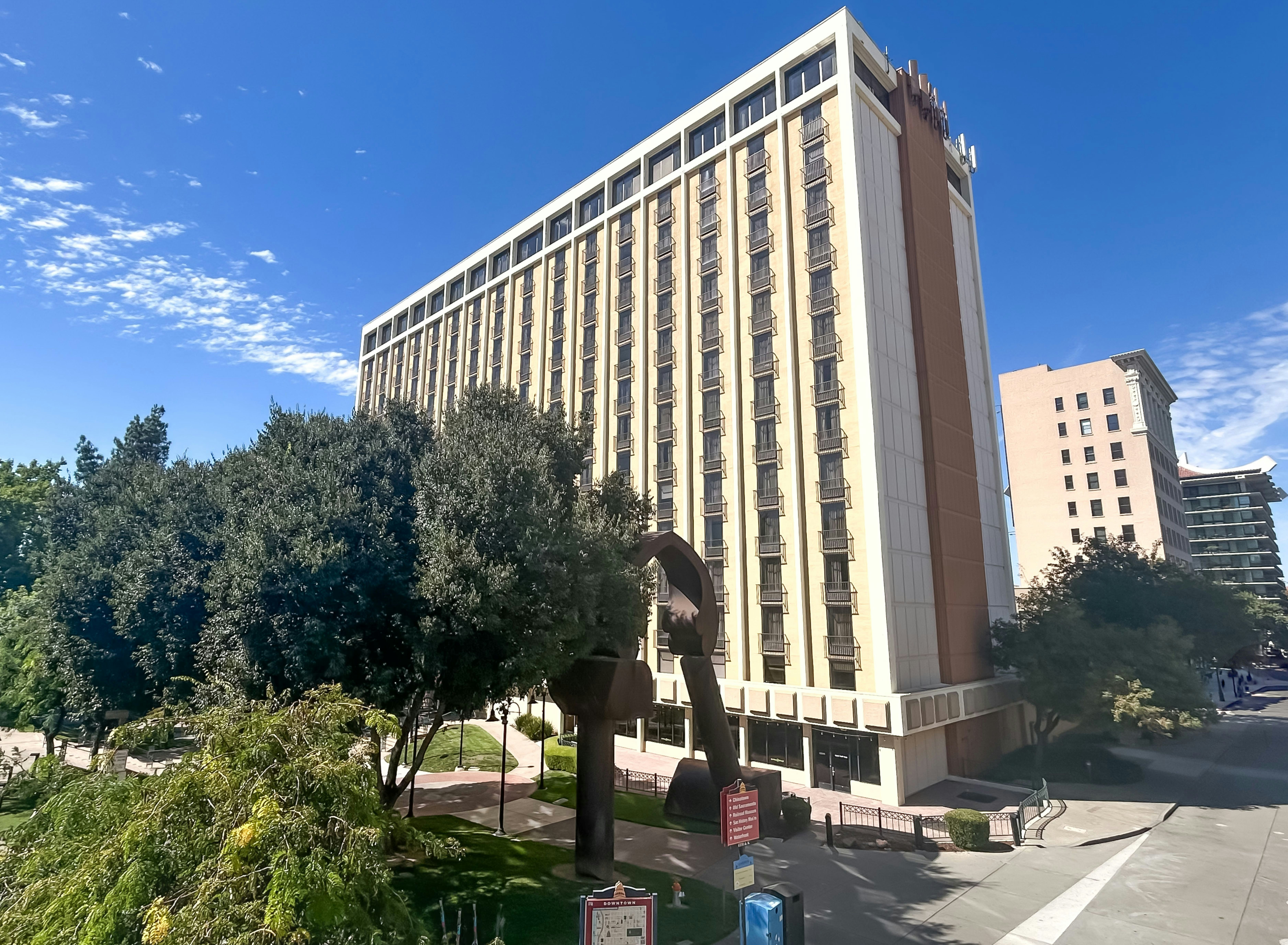 Holiday Inn Sacramento Downtown Arena 5/76