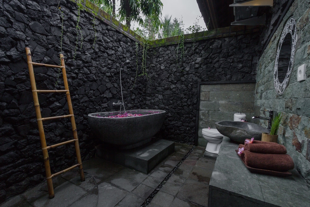 Jero Sebali Villa 45/48