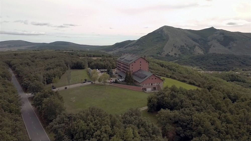 Parador De Cervera De Pisuerga 24/69