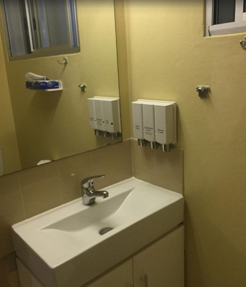 Bentleigh Motor Inn 63/63