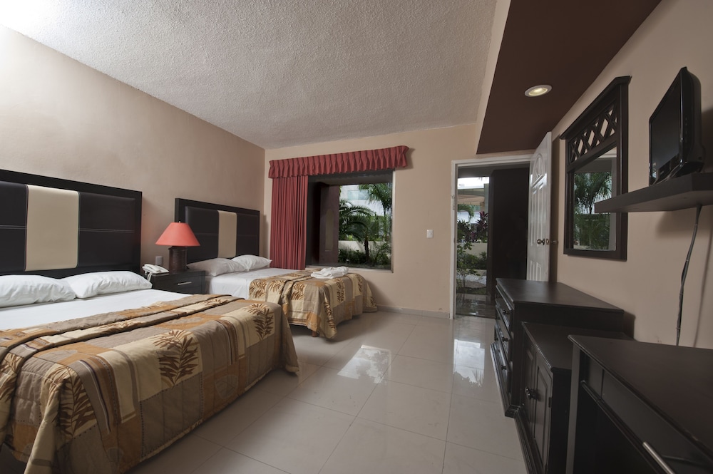 DELUXE, DOUBLE BED