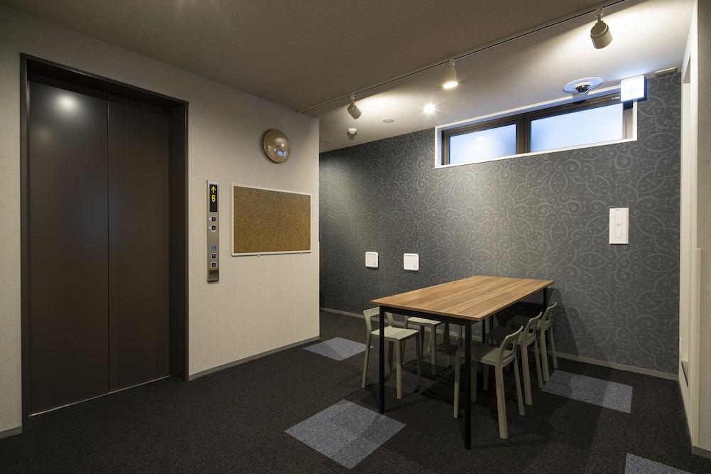 Imano Osaka Shinsaibashi Hostel 58/61