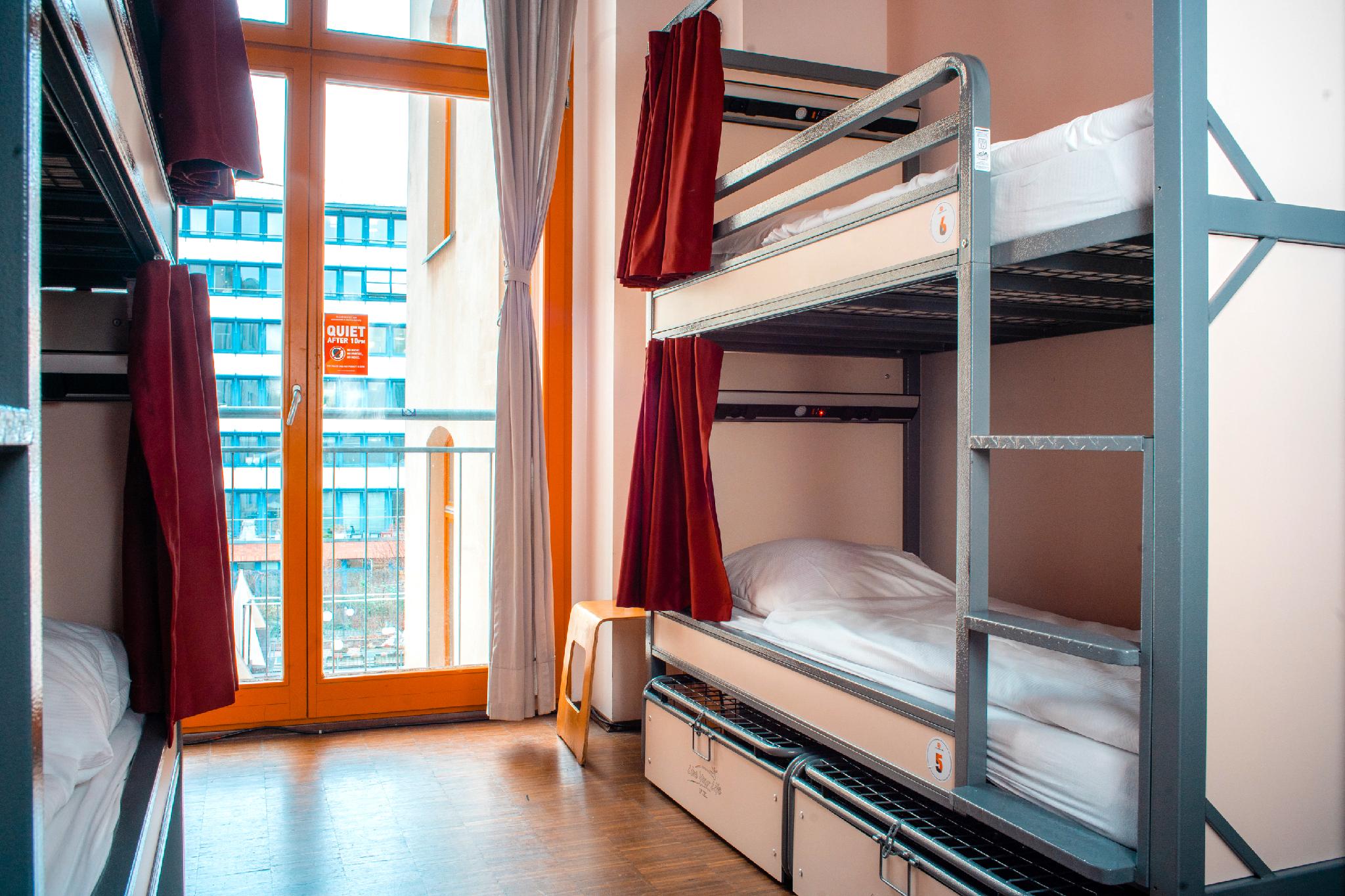 Female Dorm, Female Only, 6 Beds, Private Bathroom