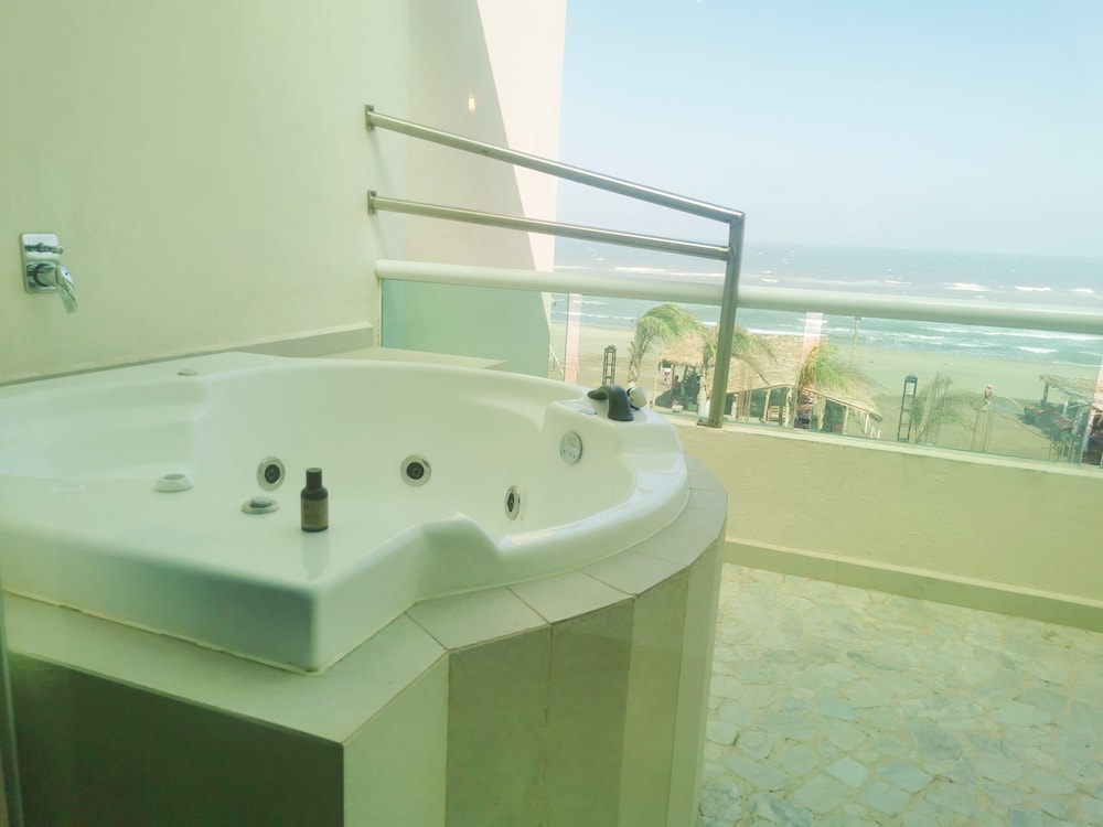 Artisan Family Hotels & Resort Collection Playa Esmeralda 32/79