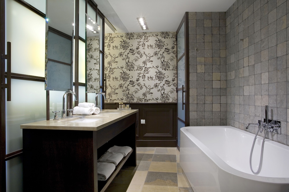 Hotel Du Chateau & Spa Carita 45/50