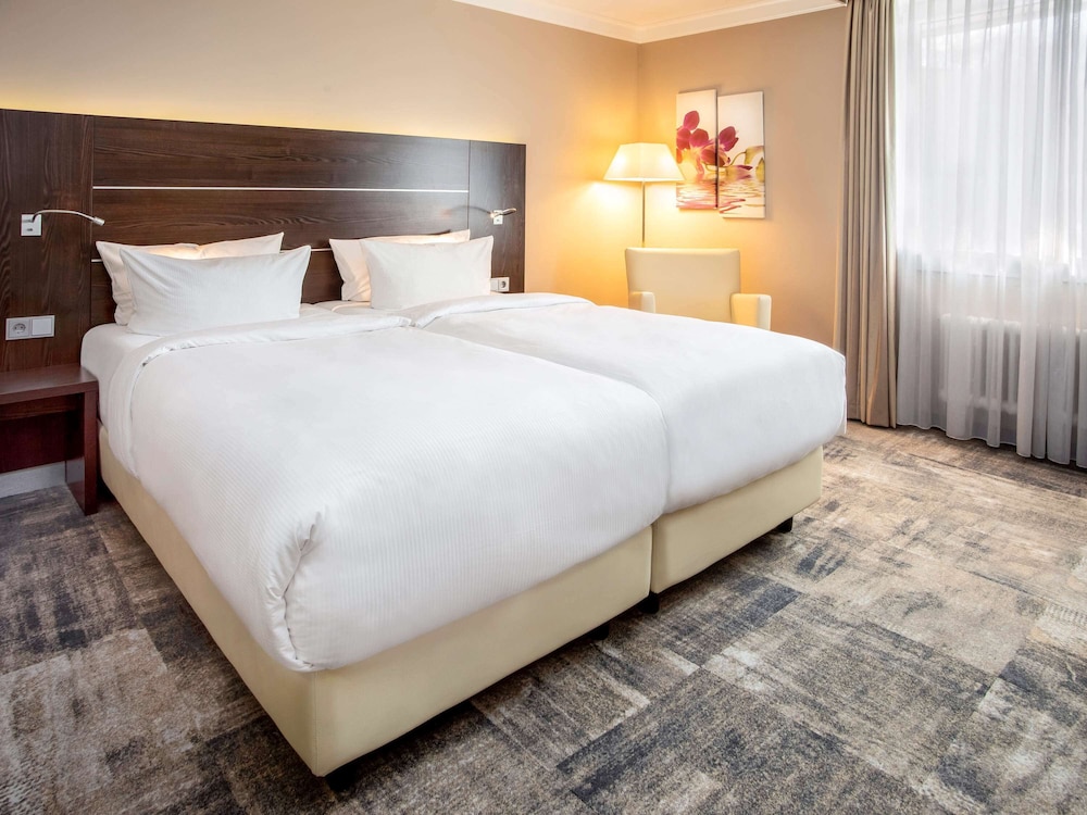 MERCURE HOTEL HAGEN 28/67