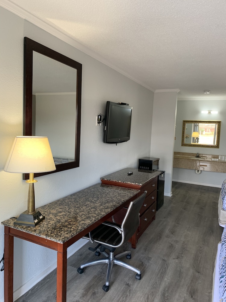 Motel6 Newport News, VA - Fort Eustis 17/21