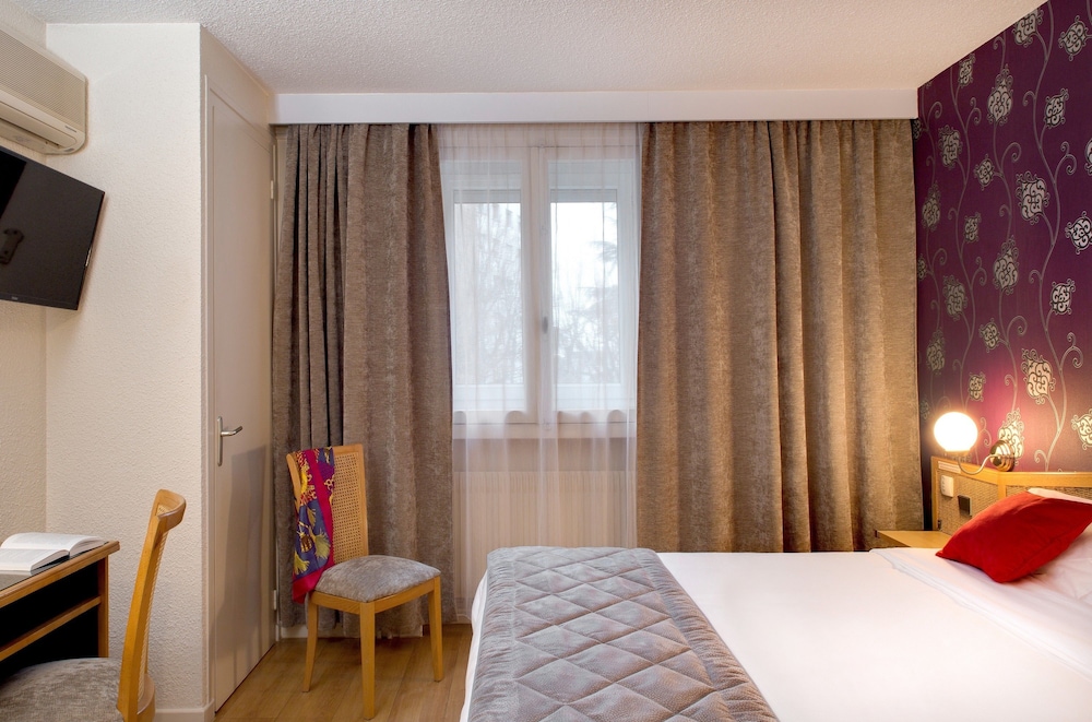 Hotel Du Midi 22/50