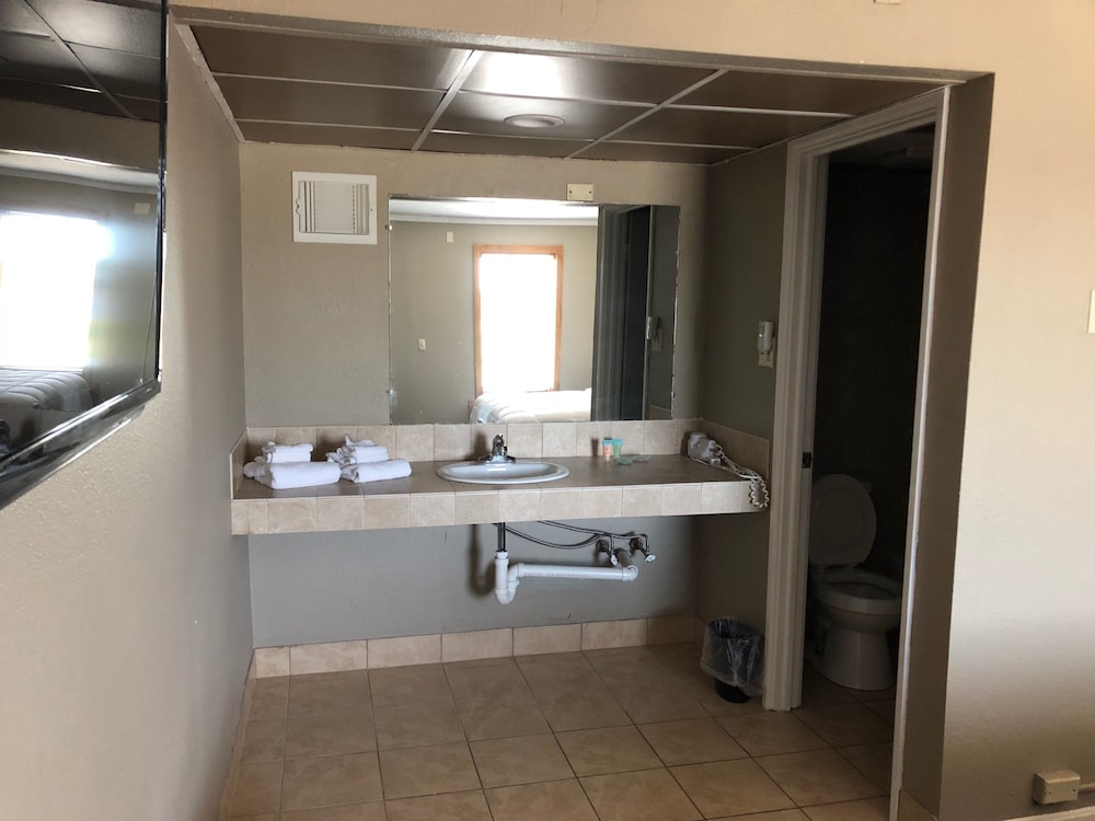 New Bedford Inn Suites 38/69