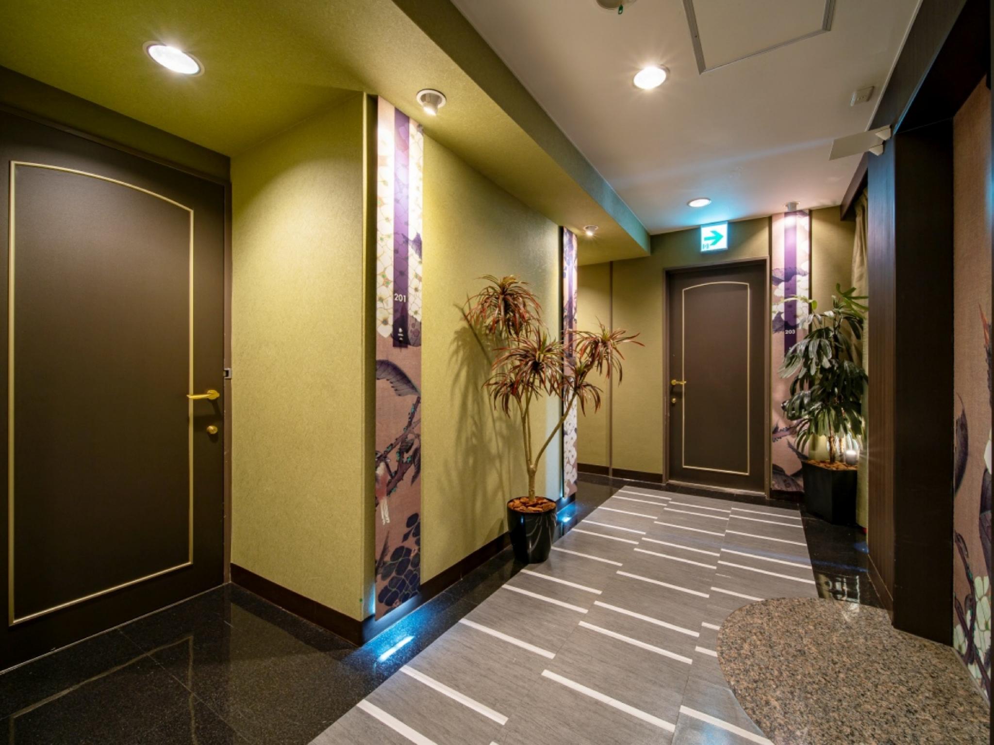 Hotel Noblesse 12/25