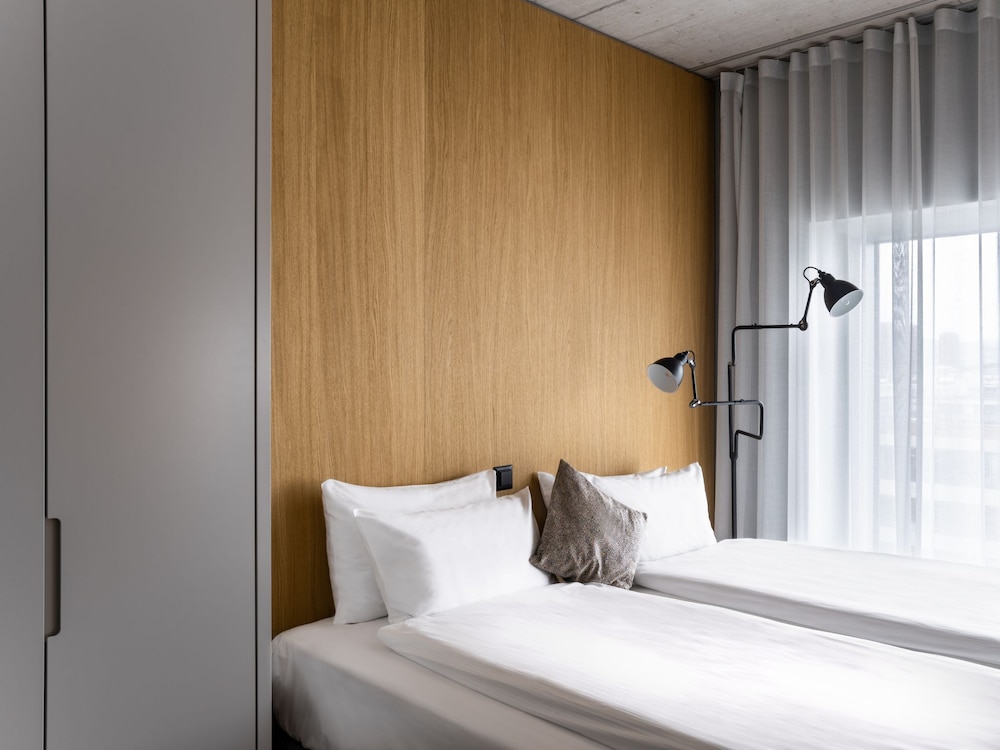 Placid Hotel Zurich 20/69