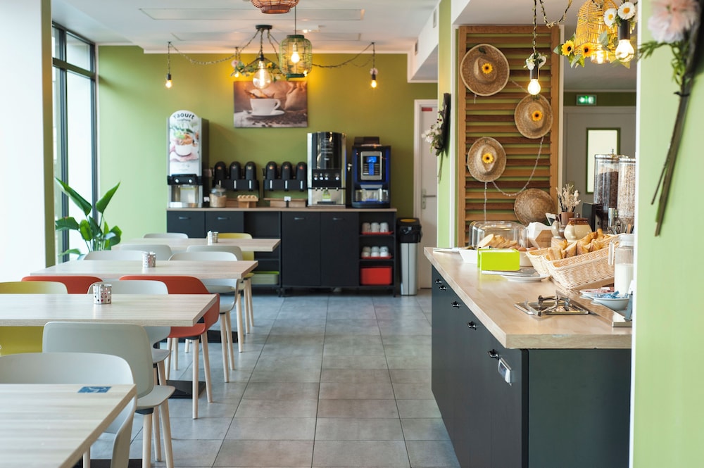 Moov Appart Hotel Clichy 30/42