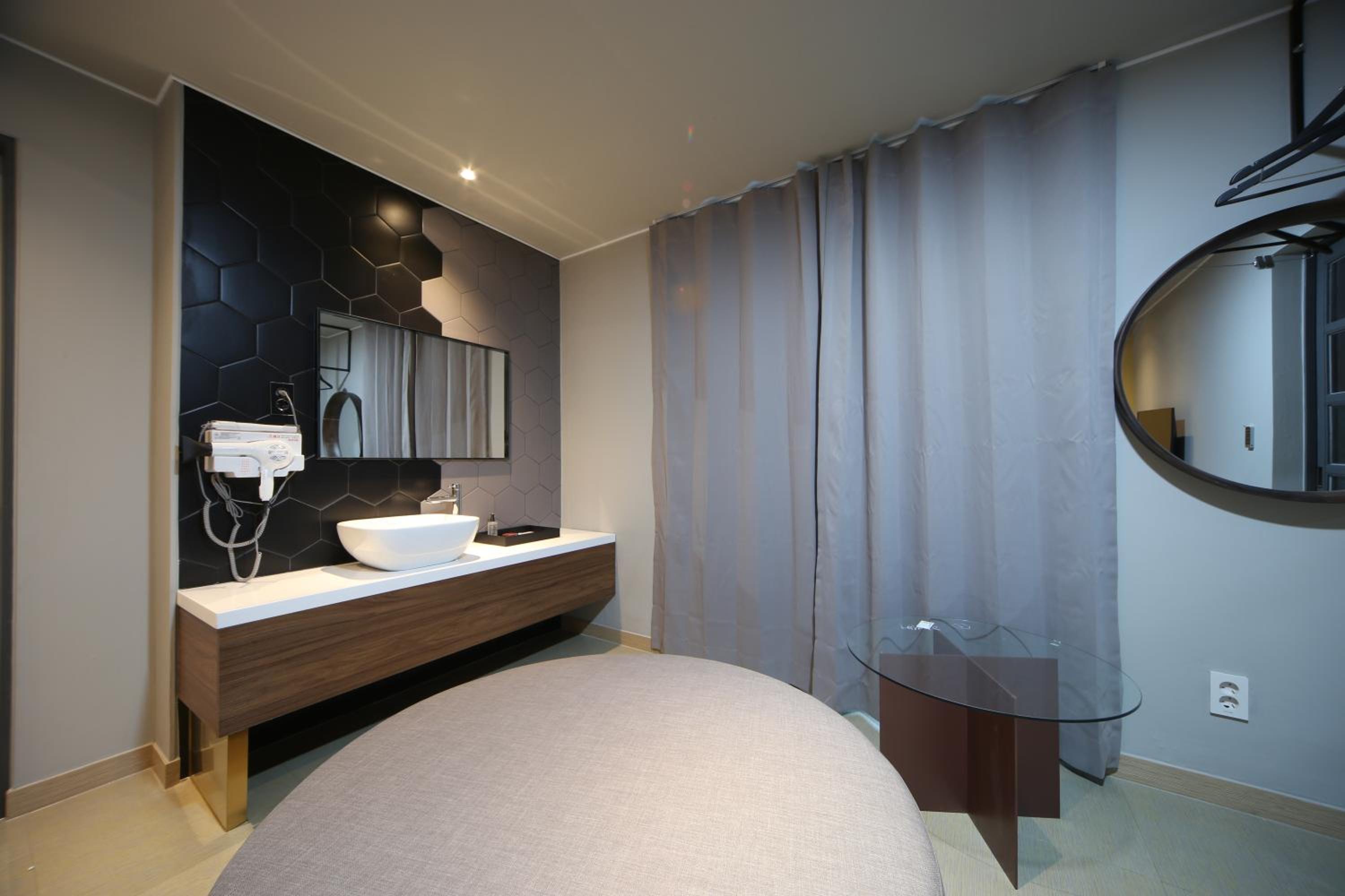 Soho Hotel 5/68