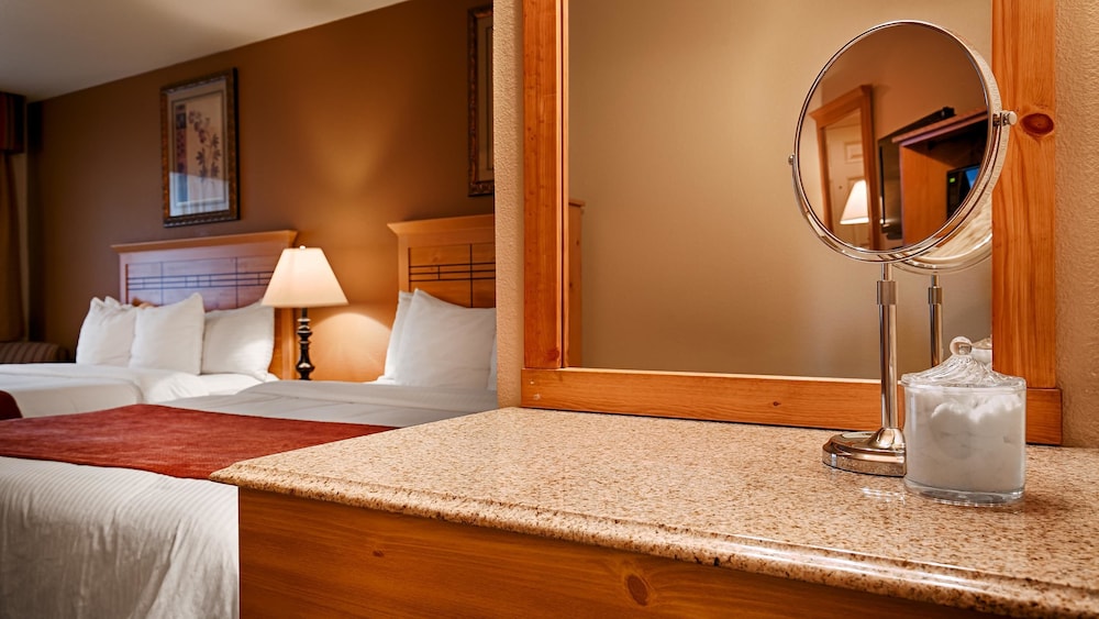 Best Western Plus Hartford Lodge 7/34