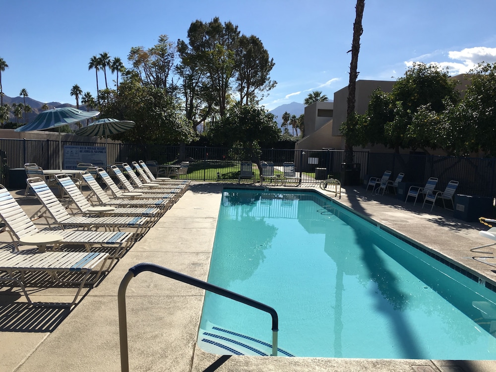 Vista Mirage Resort 48/93
