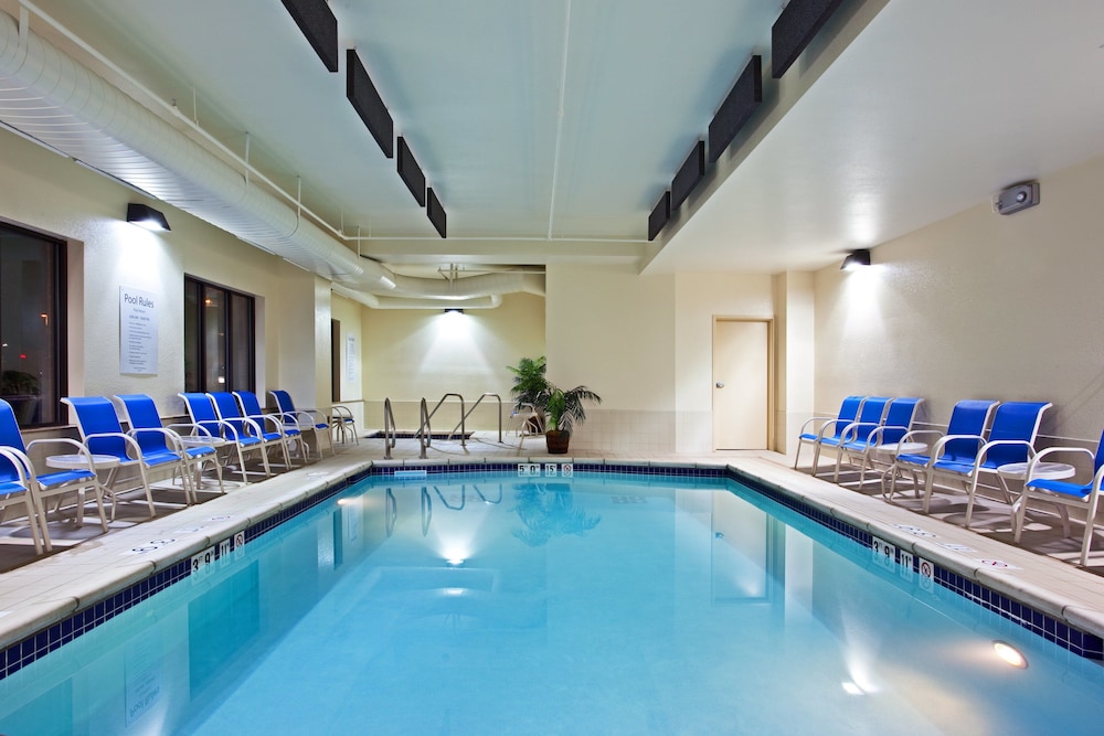 Holiday Inn Express Hotel And Suites Chicago Arpt Area West Ohare 8/46