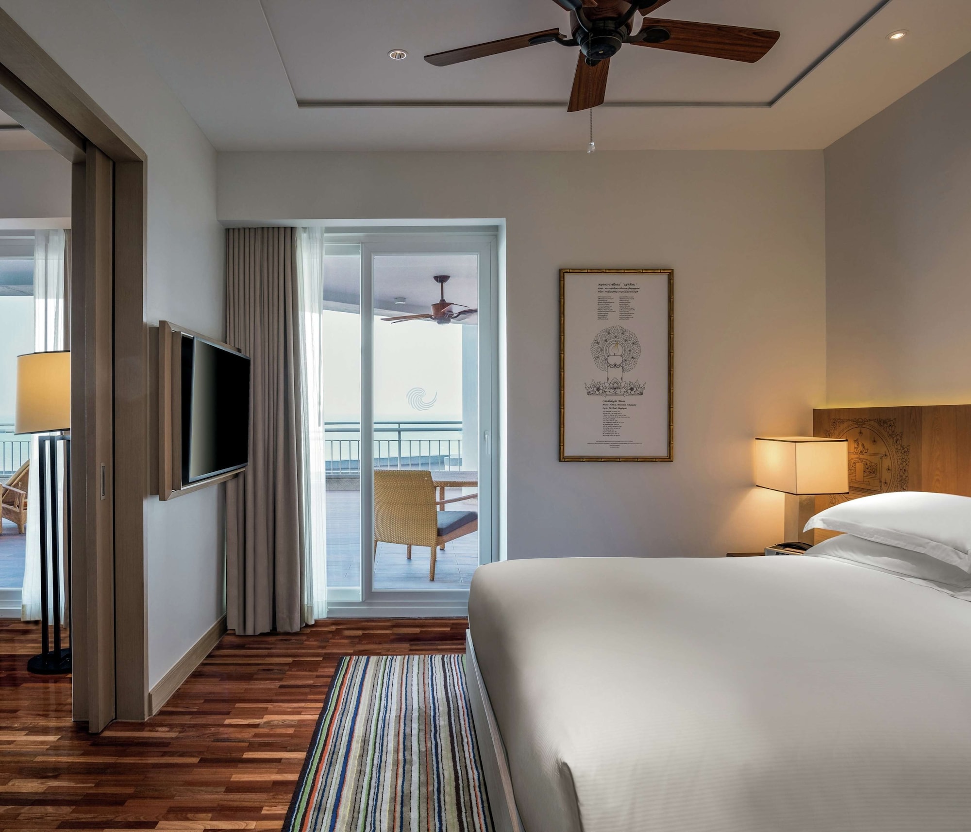Executive, Suite, King Bed, Ocean Front, Club Lounge Access