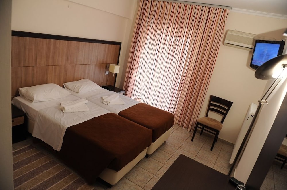 ROOM, DOUBLE OR TWIN BED, SEA VIEW