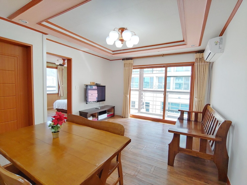 Seongsan Sunrise Pension 17/30