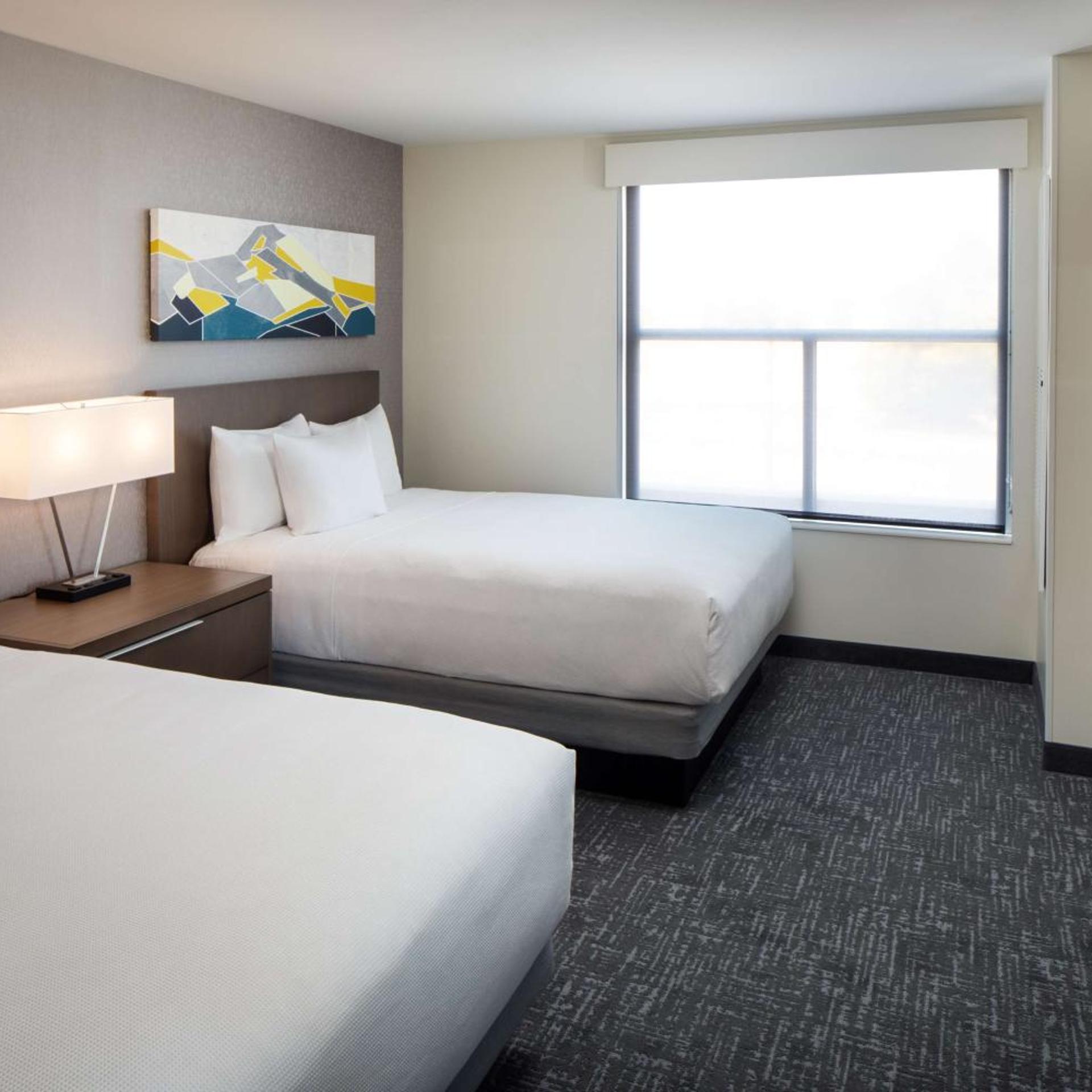 Guest Room, 2 Queen Beds, Den