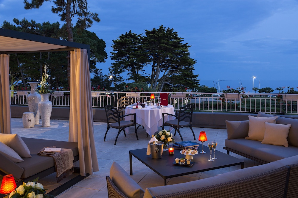 Hotel Barriere Le Royal La Baule 43/53